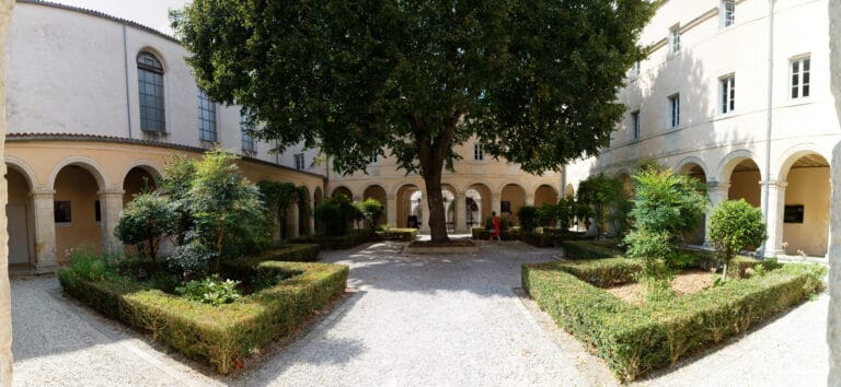 Cloître des Dames Blanches