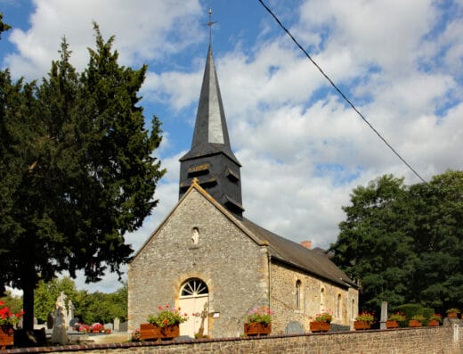 L’église St Pierre (XIIIème siècle)