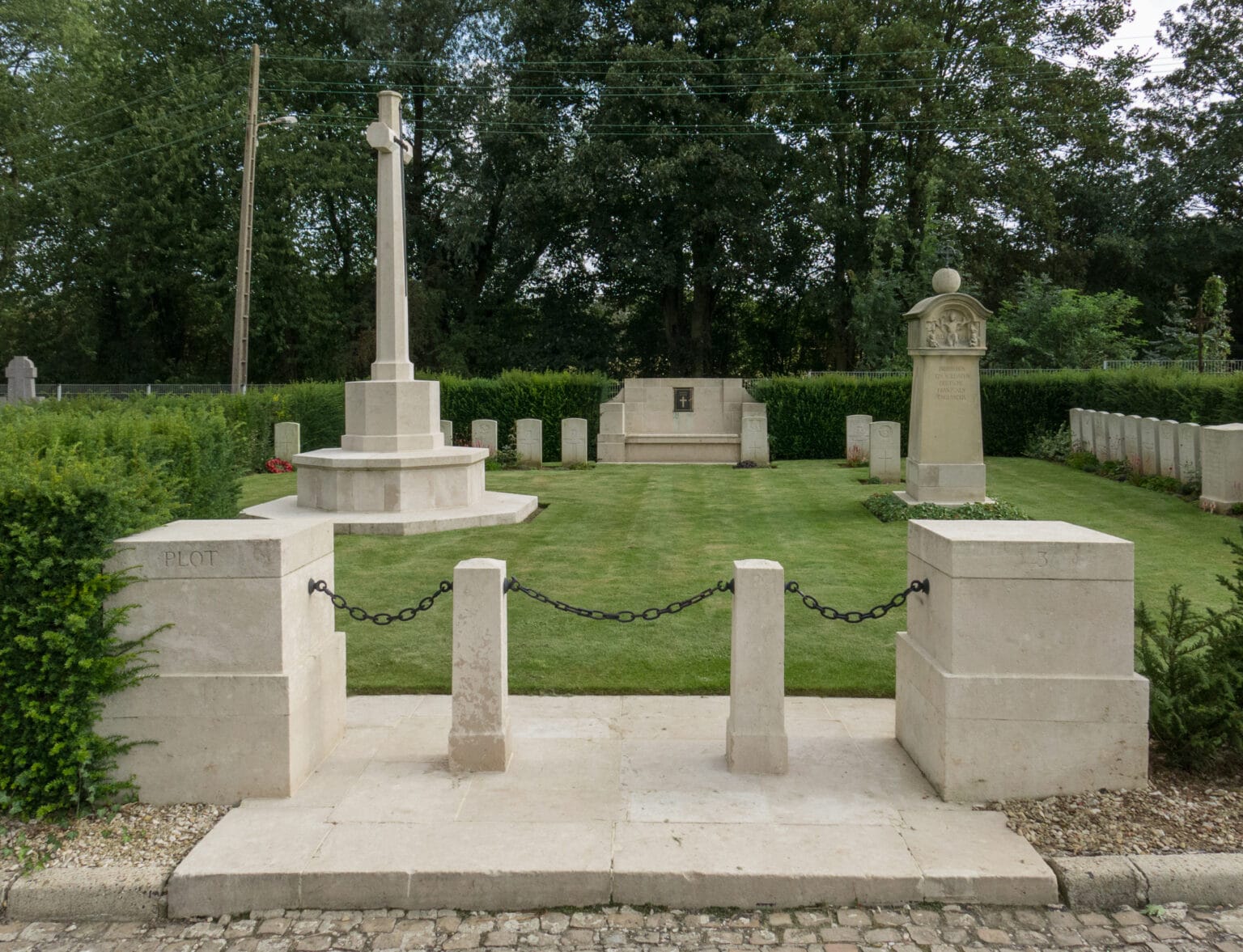 Le Cateau Communal Cemetery