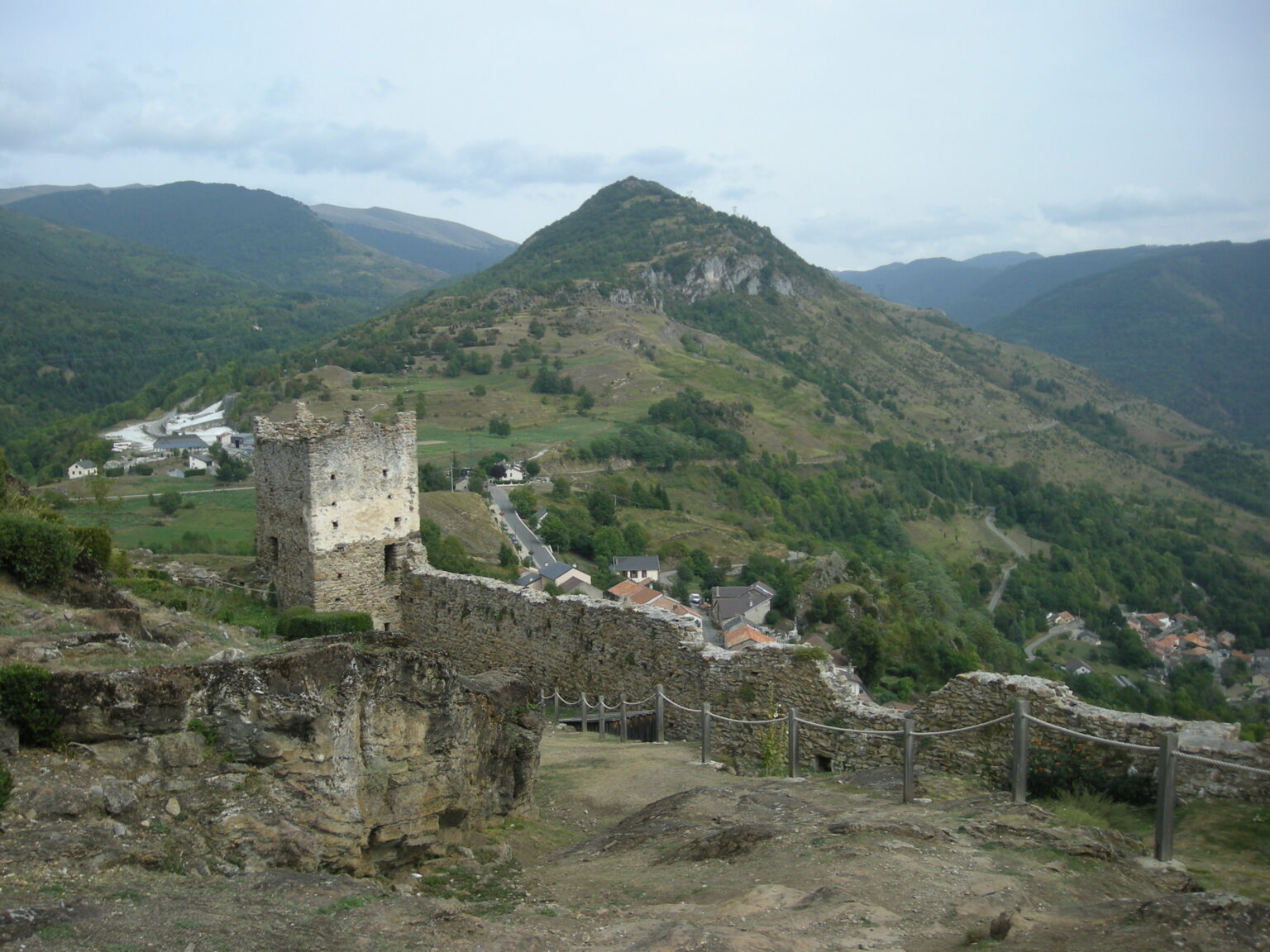 CHÂTEAU DE LORDAT