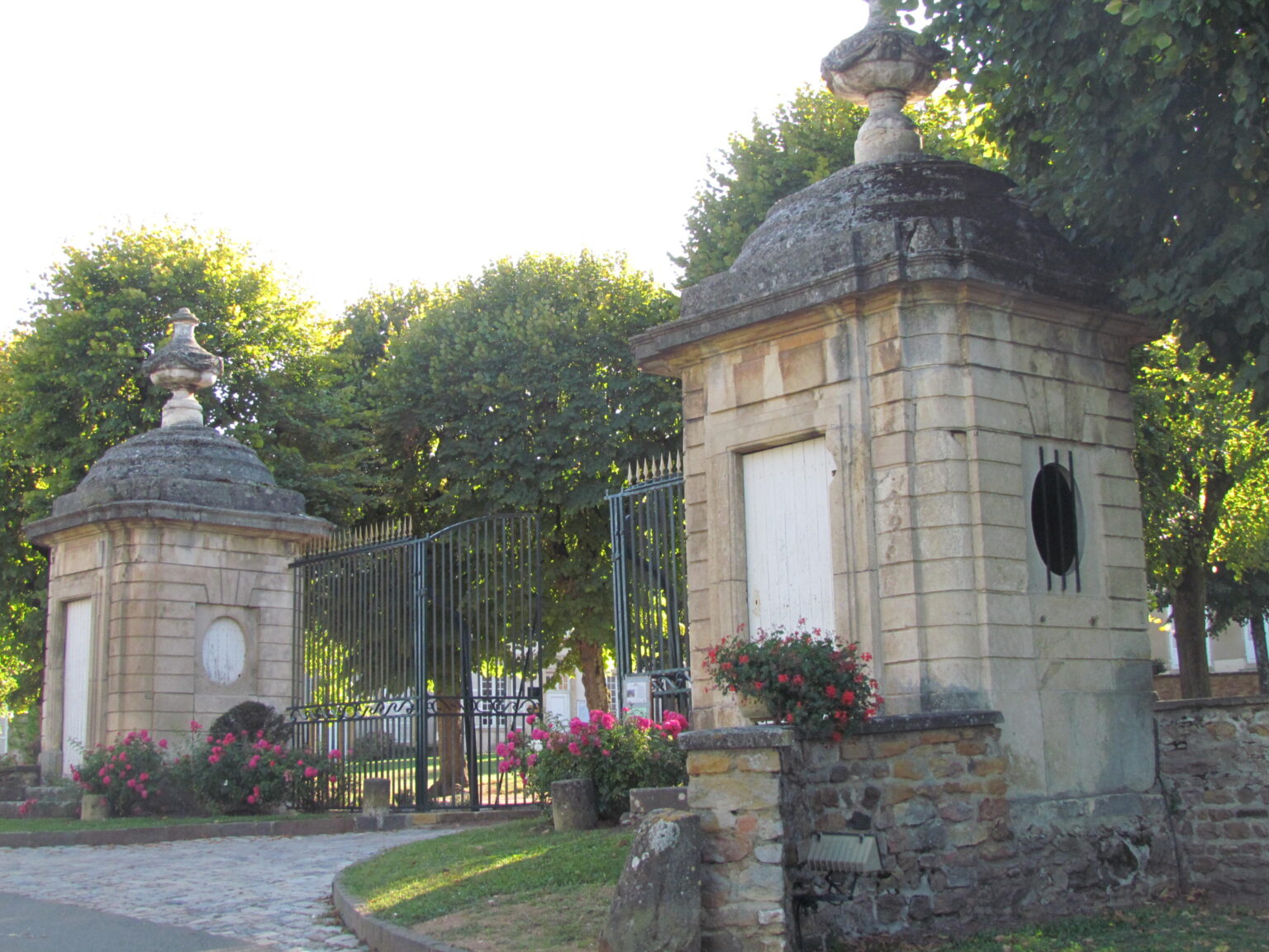Salles-Arbuissonnas