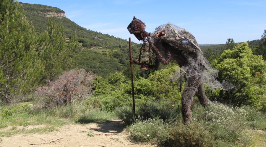 LE SENTIER SCULPTUREL DE MAYRONNES