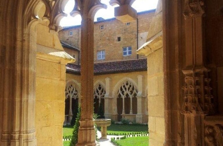 Cloître de Cadouin