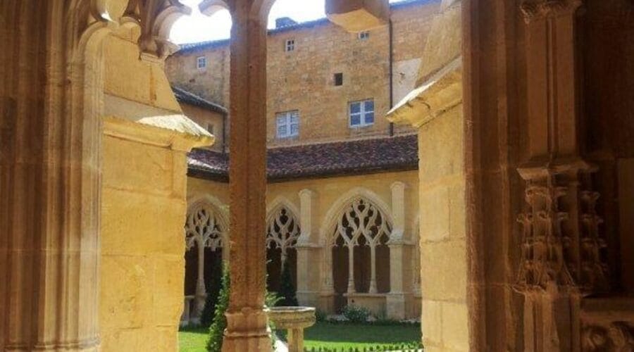 Cloître de Cadouin