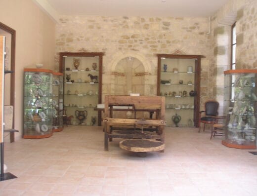 Salle des faïences de Thiviers