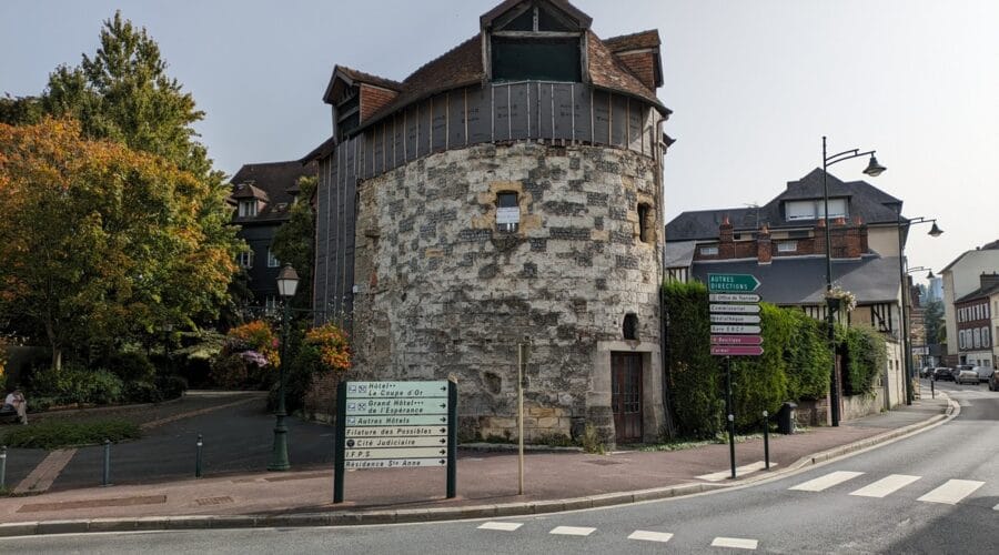Tour Sainte-Anne - Tour des anciens remparts de Lisieux
