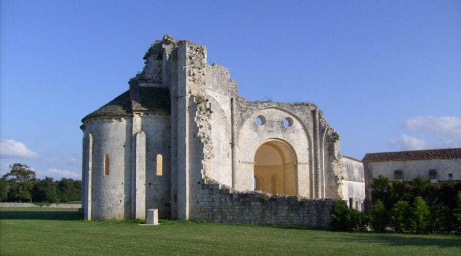 Abbaye de Trizay