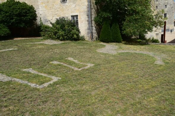 Vestige de l'église Saint-Saturnin