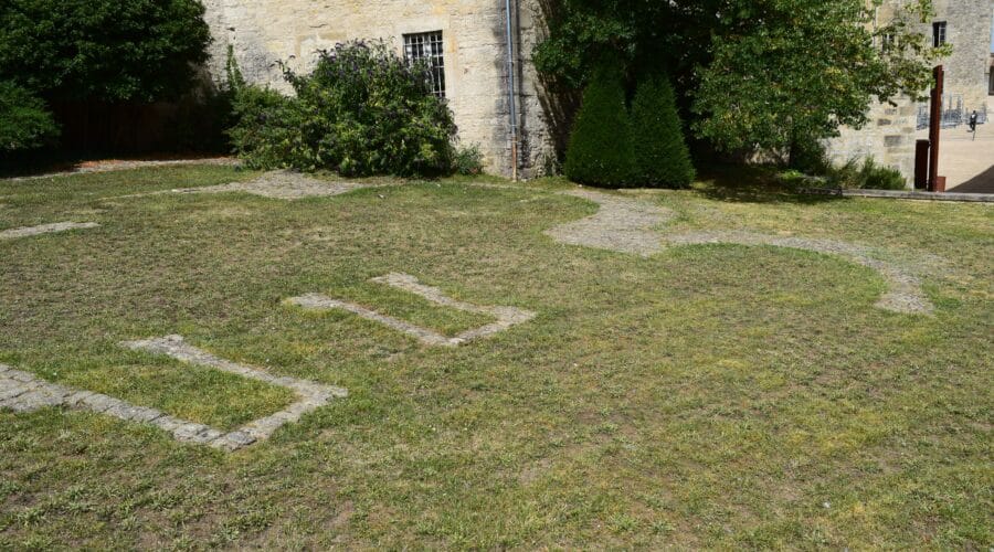 Vestige de l'église Saint-Saturnin