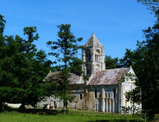 Église Saint-Pierre de Thaon