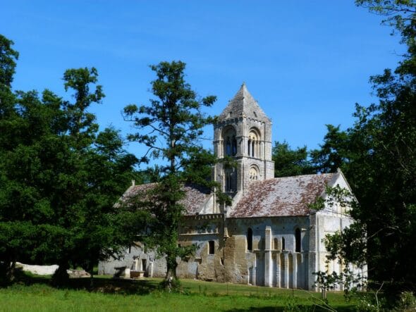 Église Saint-Pierre de Thaon