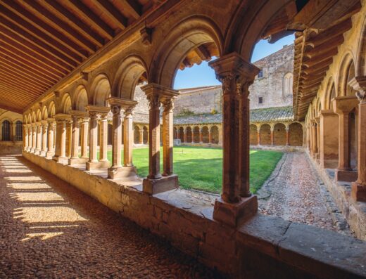 ABBAYE-CATHÉDRALE DE SAINT-PAPOUL