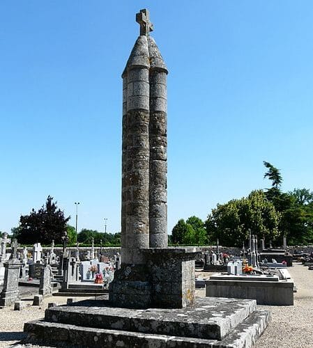 Croix de cimetière à Gourgé