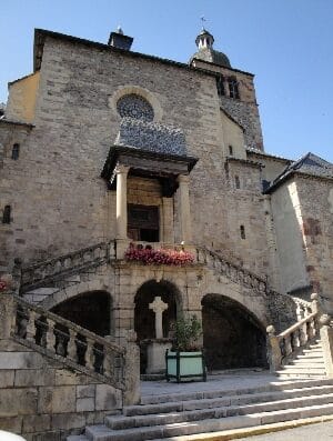 Église paroissiale de St Geniez d'Olt
