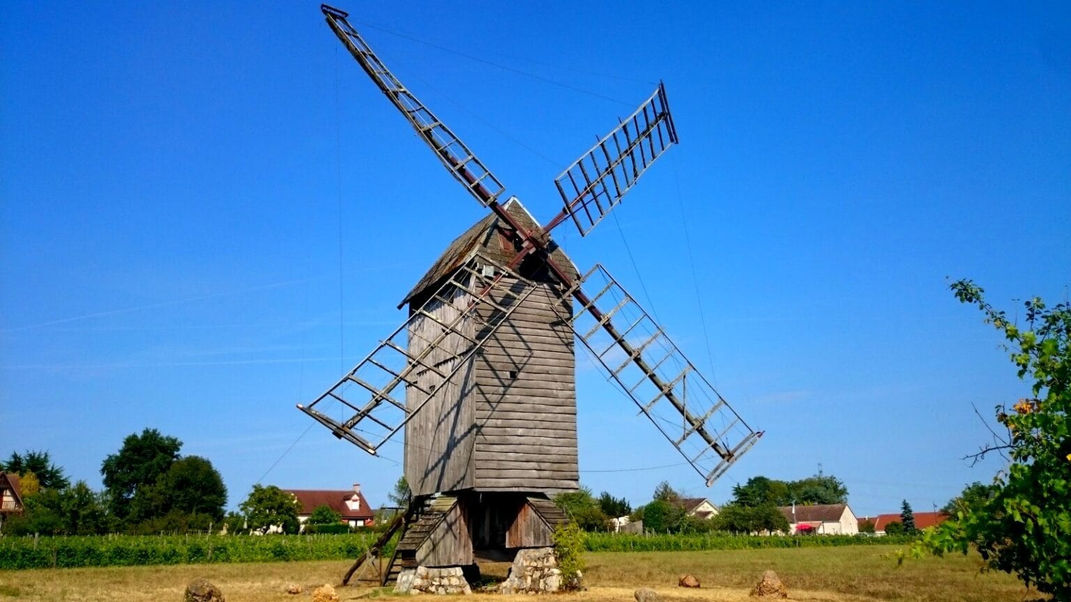 Moulin aux oiseaux - moulin à vent
