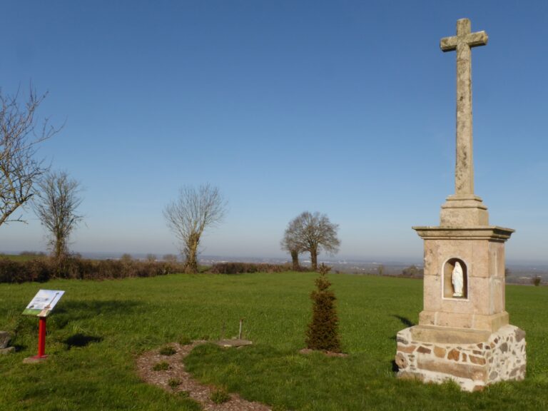 La Croix de la Hunaudière