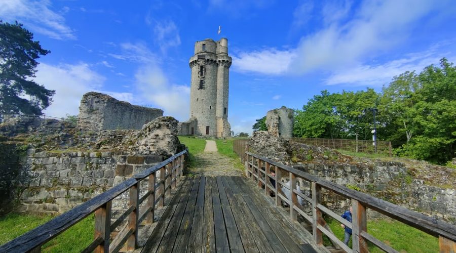 Montlhéry inaugure son Parcours QR Code Historique : Plongez dans l’Histoire de la Ville !