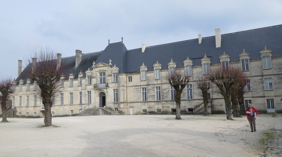 Abbaye Royale - Tours de l'Abbatiale