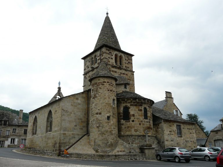 Eglise Saint Pierre de Menet