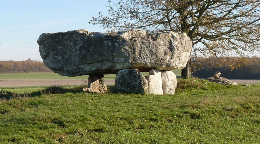 Mégalithes "La petite Perotte"