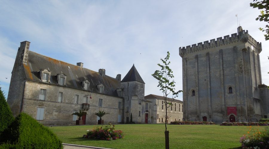 Donjon de Pons
