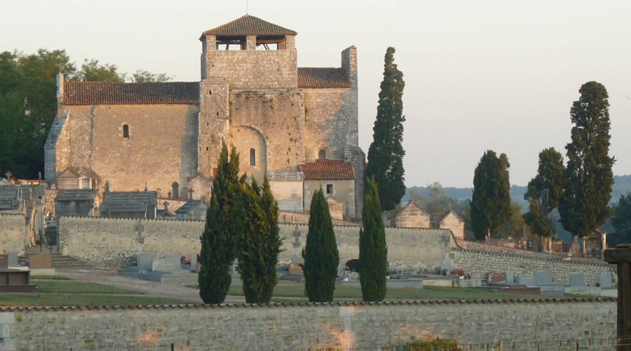Église Saint-Cybard de Rivières et son vieux cimetière