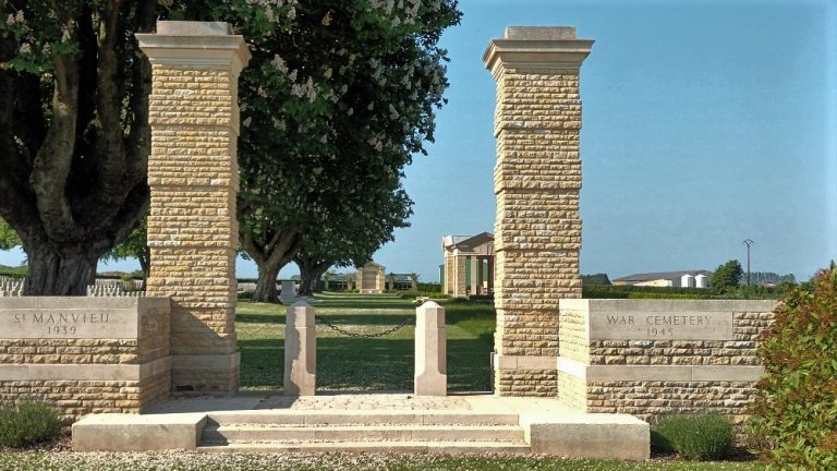 Cimetière Militaire Britannique de Saint Manvieu-Norrey