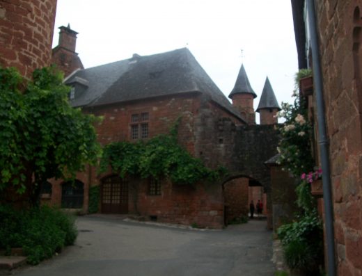Ancien Prieuré de Collonges la Rouge