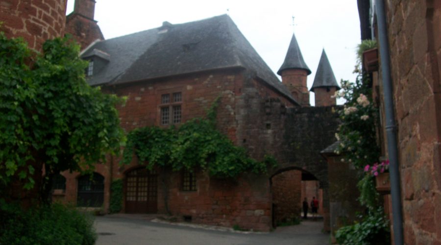 Ancien Prieuré de Collonges la Rouge