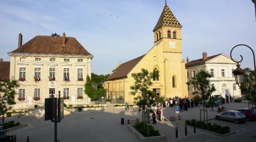 Le kiosque et la roseraie d'Is-sur-Tille