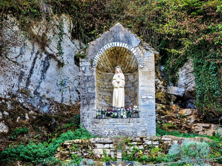 Oratoire Notre-Dame de la Salette