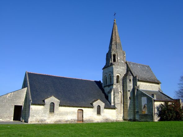 église saint pierre de parnay