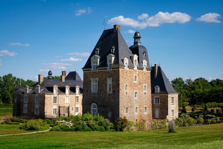 Château des Arcis Sous la protection du donjon