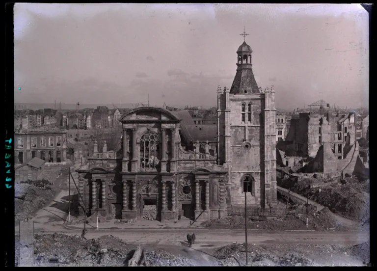 Notre-Dame du Havre après bombardements